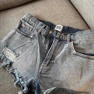 BDG Mid Rise Essential Short